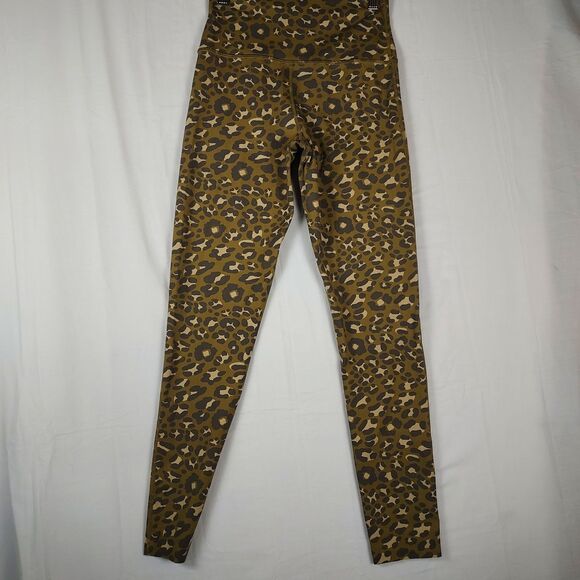 Aerie OFFLINE Goals Leggings Size M 7/8 High-Rise Leopard Print Yoga Pants - Picture 2 of 7